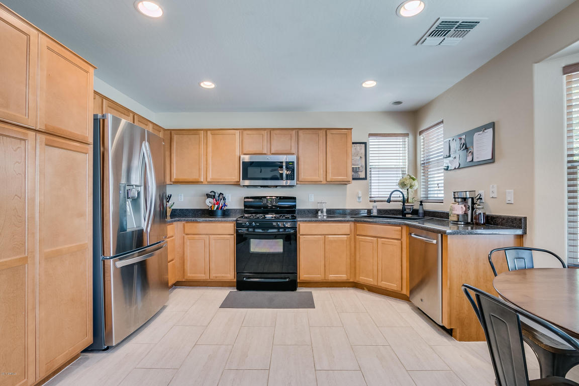 1328 E Frances Ln, Gilbert, AZ 85295 photo 5