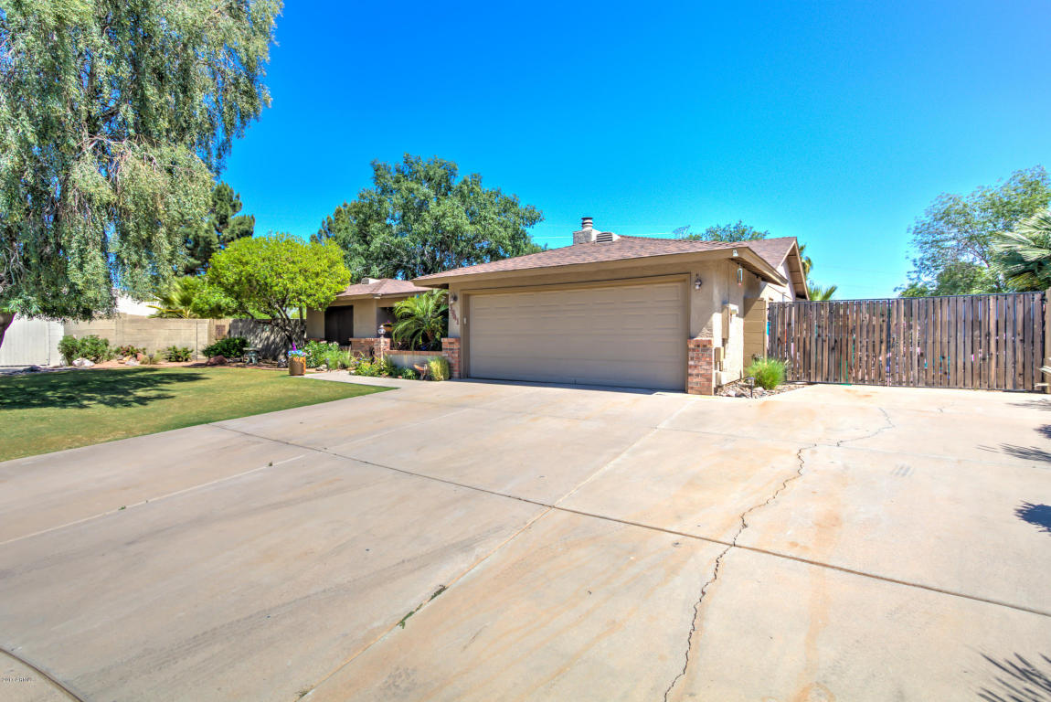 3941 E Garnet Cir, Mesa, AZ 85206 photo 3