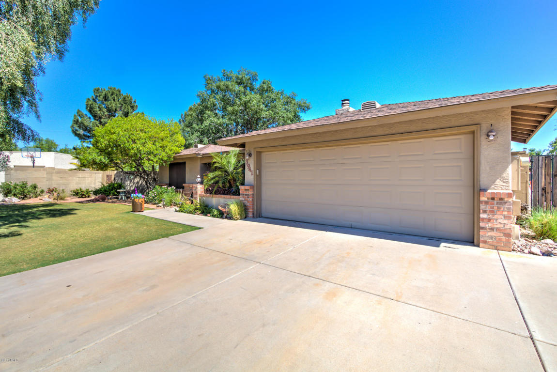 3941 E Garnet Cir, Mesa, AZ 85206 photo 2