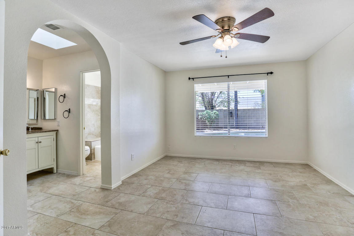 237 W Oraibi Dr, Phoenix, AZ 85027 photo 10