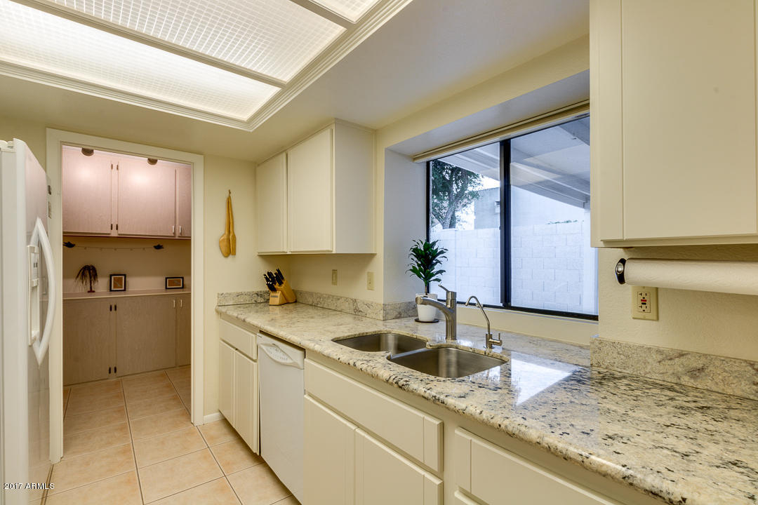 3302 E Wescott Dr, Phoenix, AZ 85050 photo 8