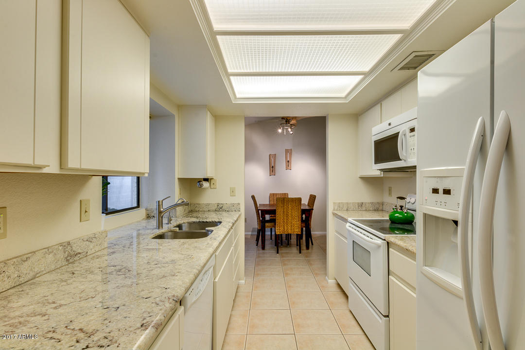 3302 E Wescott Dr, Phoenix, AZ 85050 photo 9