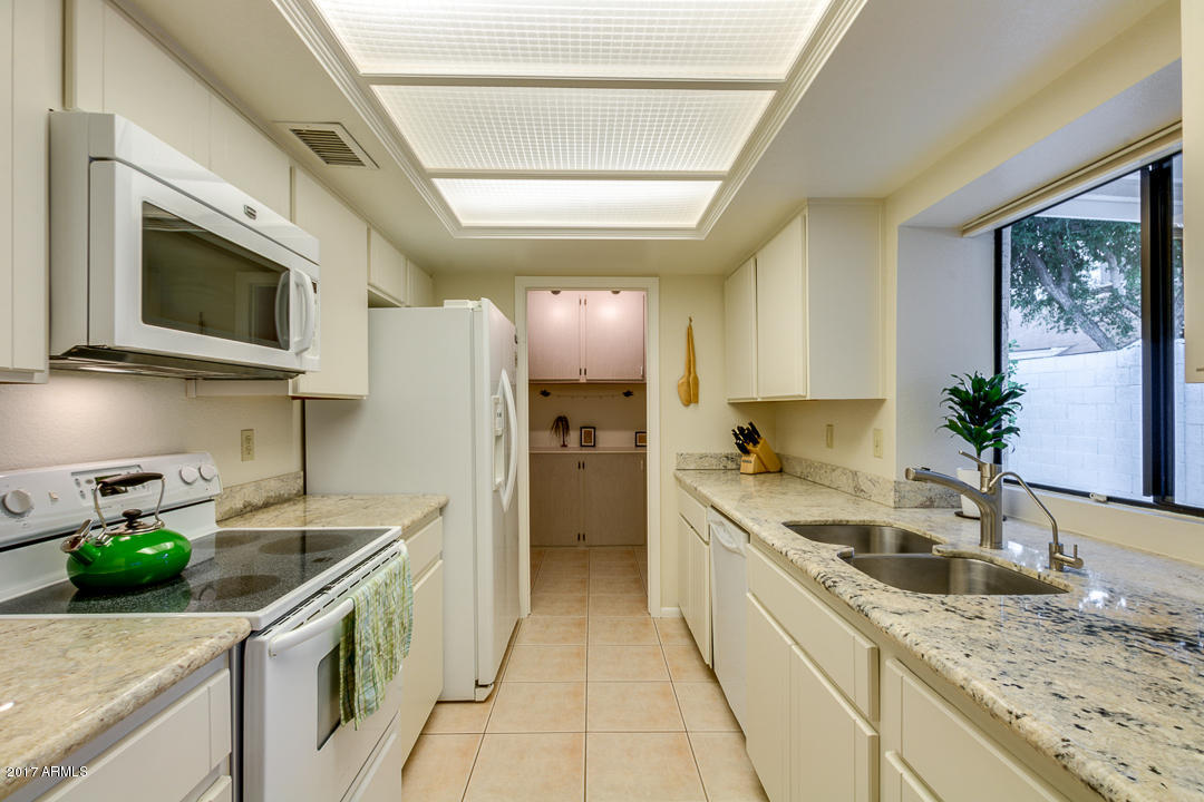 3302 E Wescott Dr, Phoenix, AZ 85050 photo 7