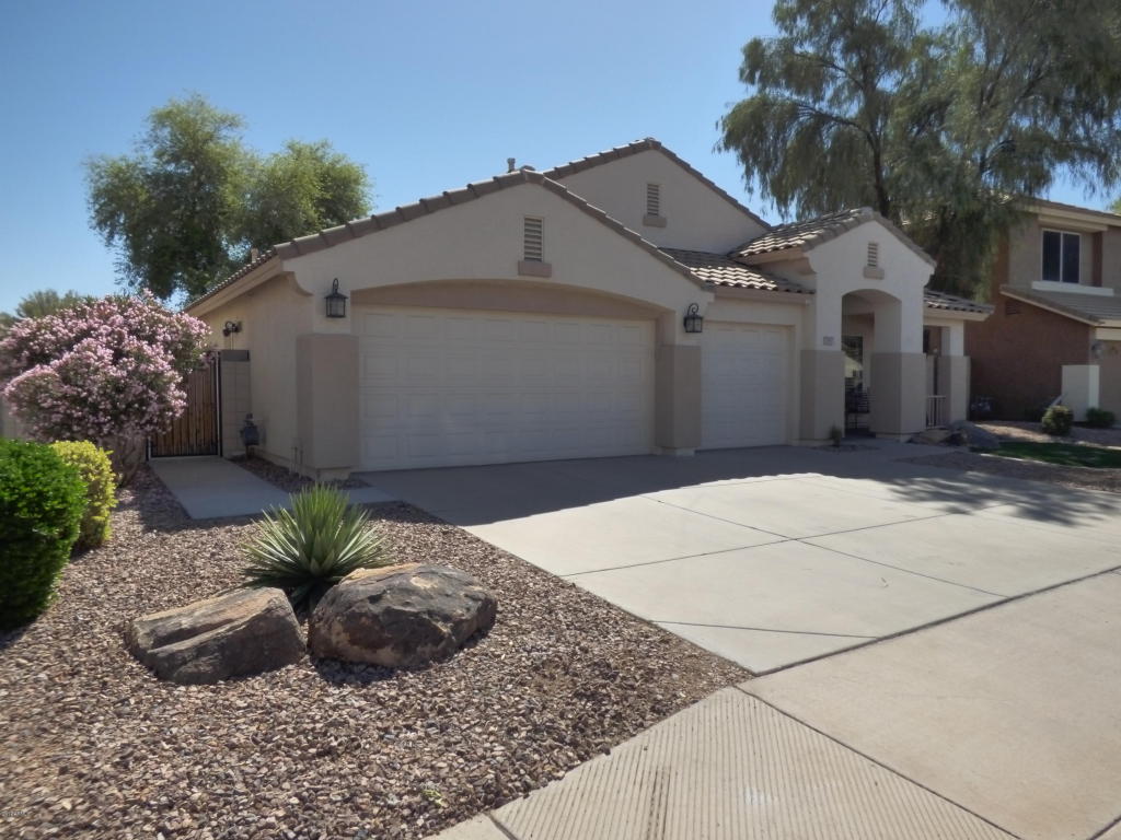 3767 S Colt Dr, Gilbert, AZ 85297 photo 2
