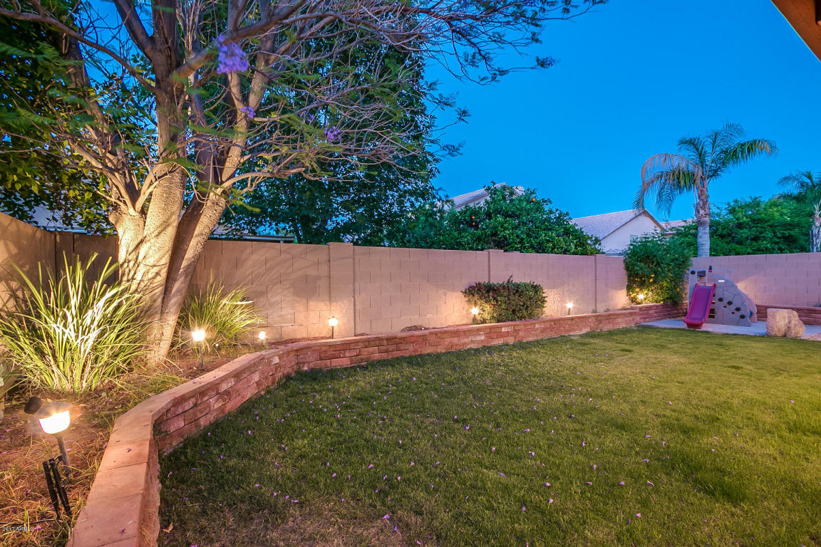 638 W Baylor Ln, Gilbert, AZ 85233 photo 3