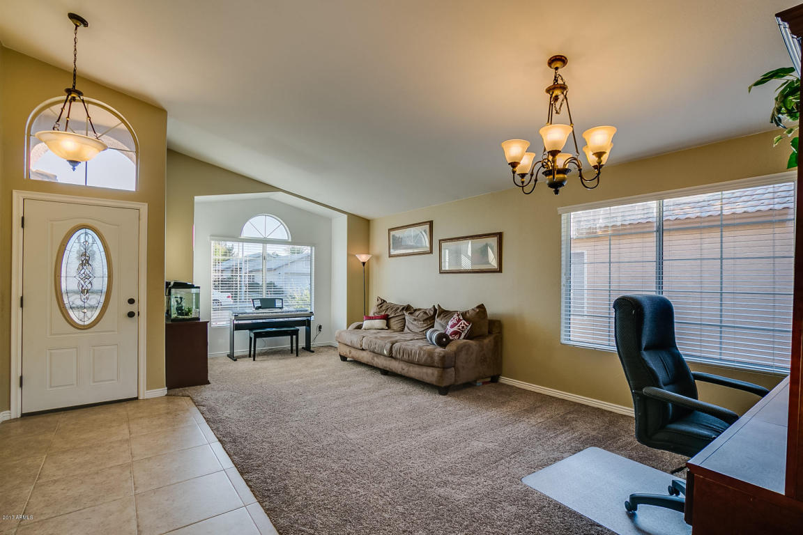 638 W Baylor Ln, Gilbert, AZ 85233 photo 7