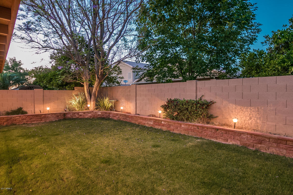 638 W Baylor Ln, Gilbert, AZ 85233 photo 25