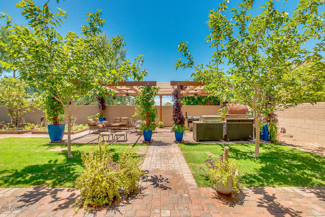 10813 E Rafael Cir, Mesa, AZ 85212 photo 1