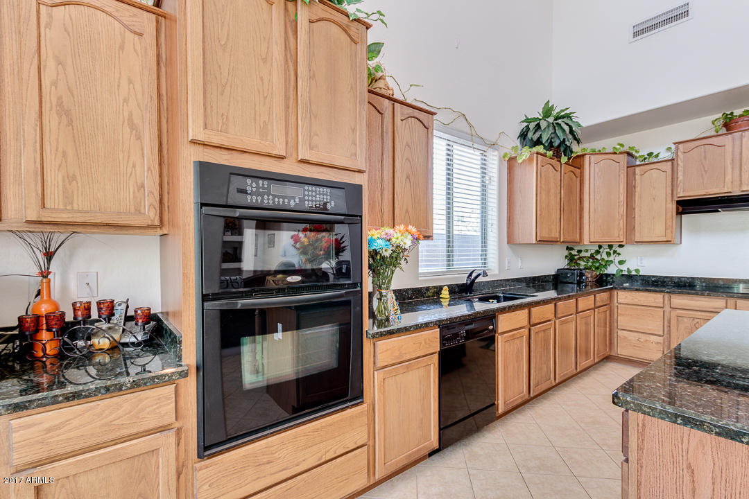 10813 E Rafael Cir, Mesa, AZ 85212 photo 12