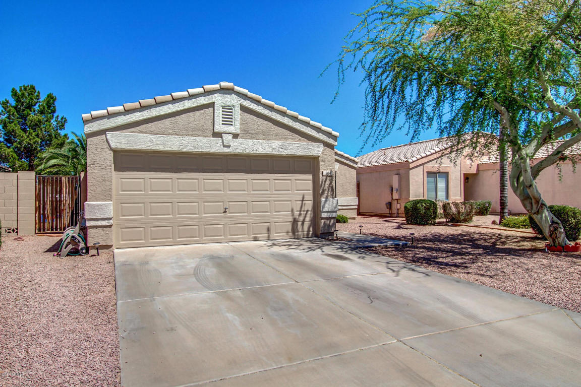 1704 E Robin Ln, Gilbert, AZ 85296 photo 2