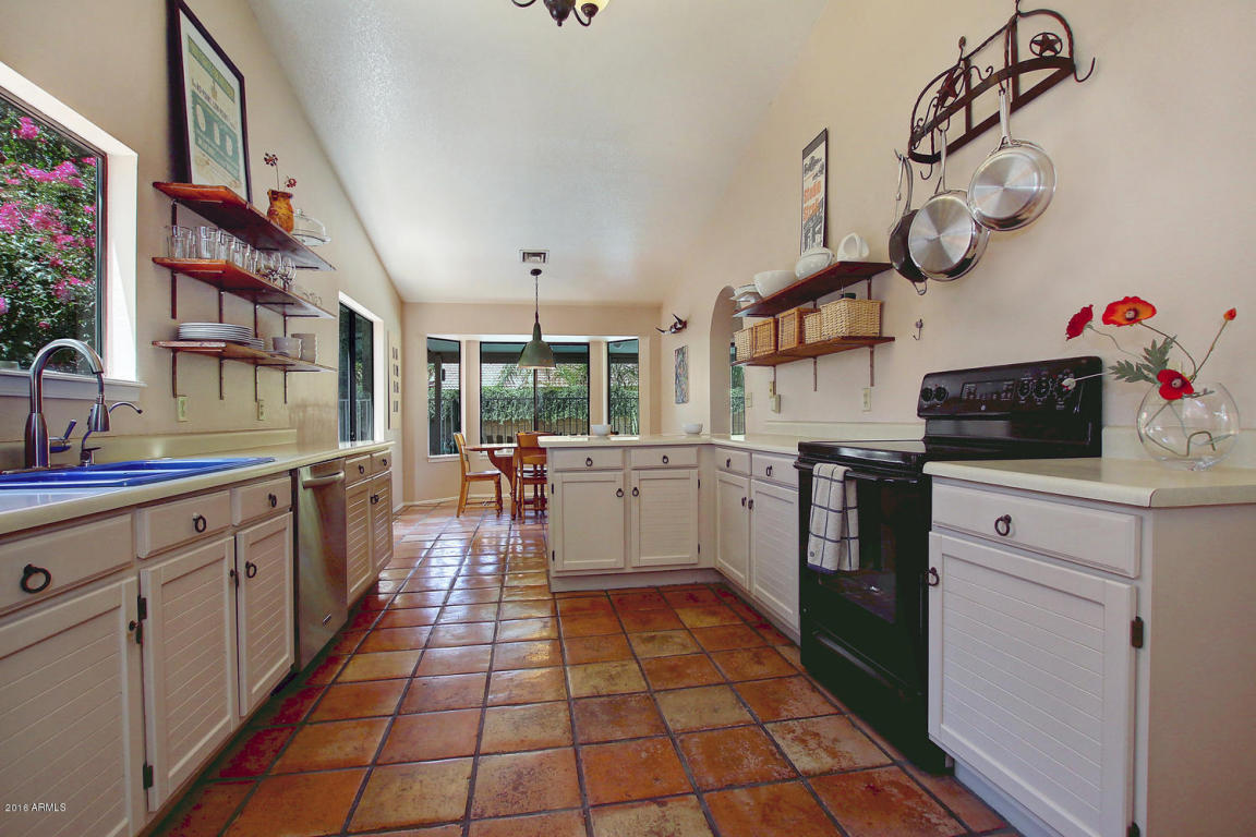 426 E Meadows Ln, Gilbert, AZ 85234 photo 8