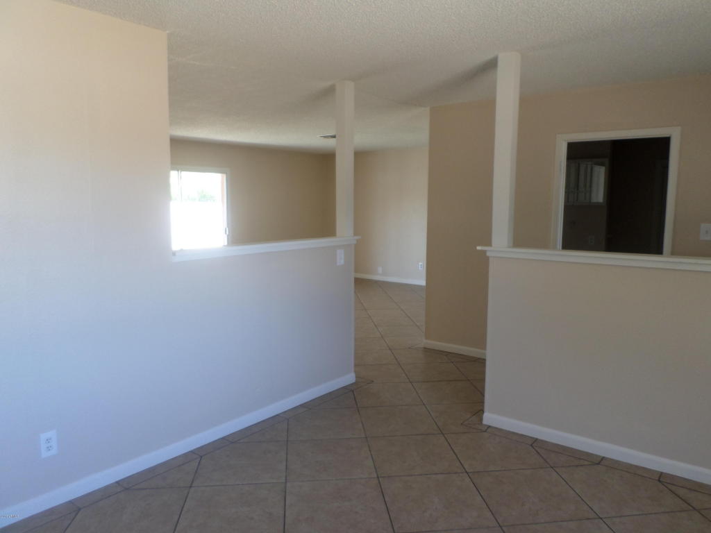 7623 W Fairmount Ave, Phoenix, AZ 85033 photo 2