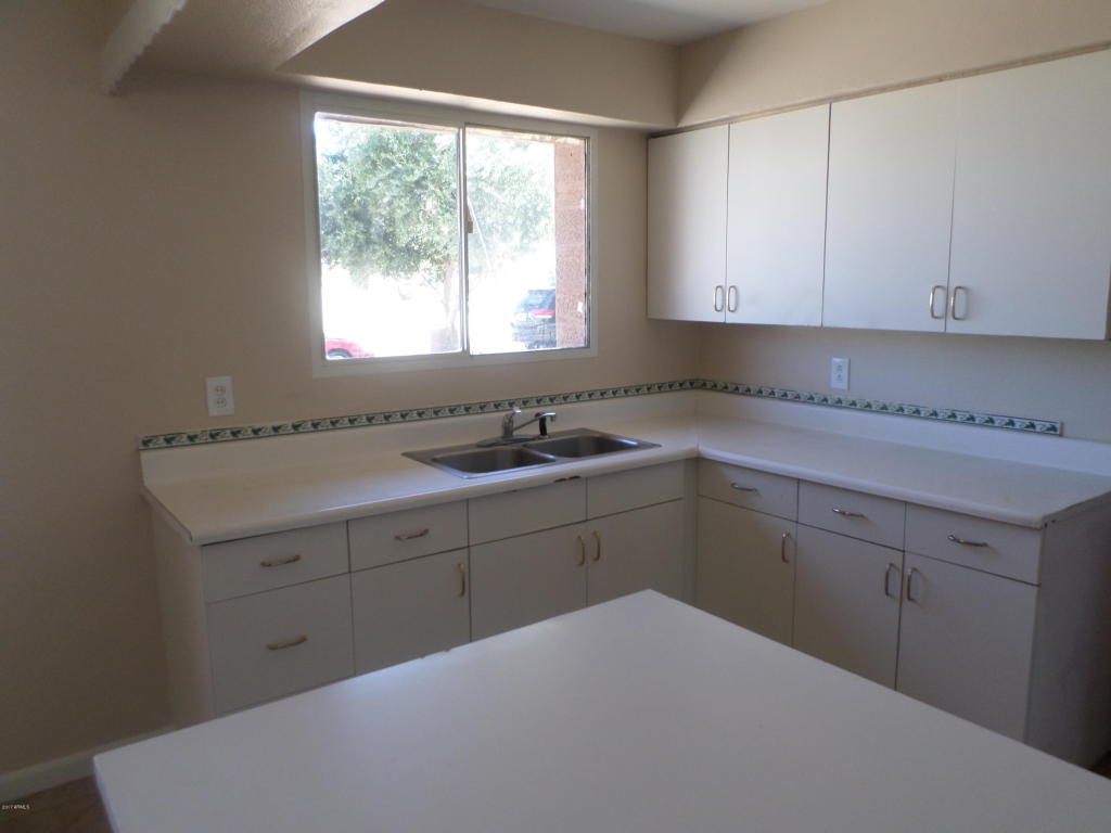 7623 W Fairmount Ave, Phoenix, AZ 85033 photo 8