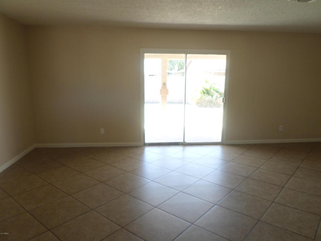 7623 W Fairmount Ave, Phoenix, AZ 85033 photo 3