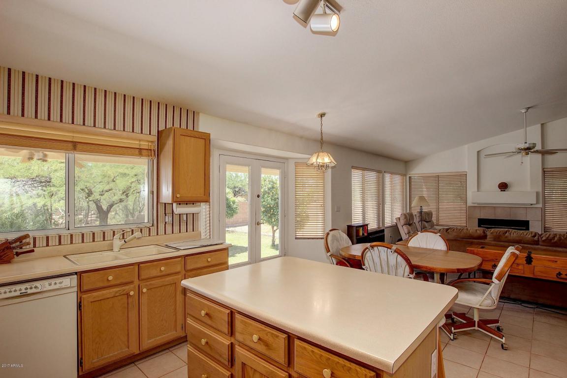 529 E Blue Eagle Ln, Phoenix, AZ 85086 photo 10