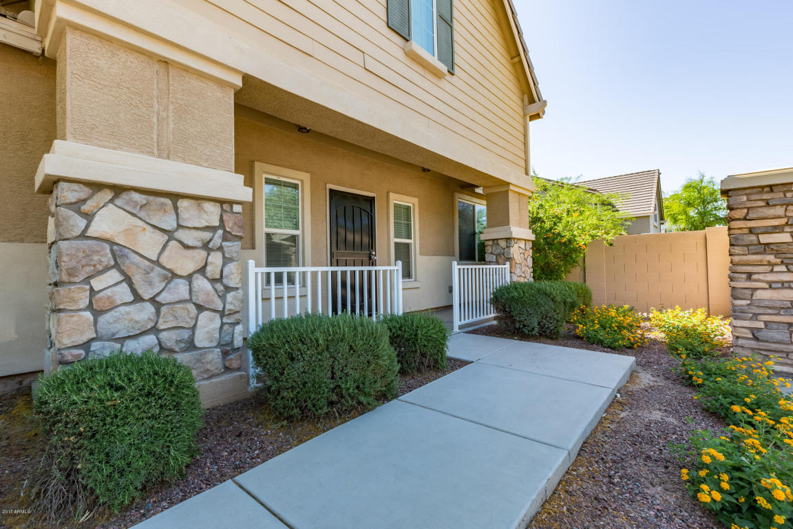 2209 E Pecan Rd, Phoenix, AZ 85040 photo 3