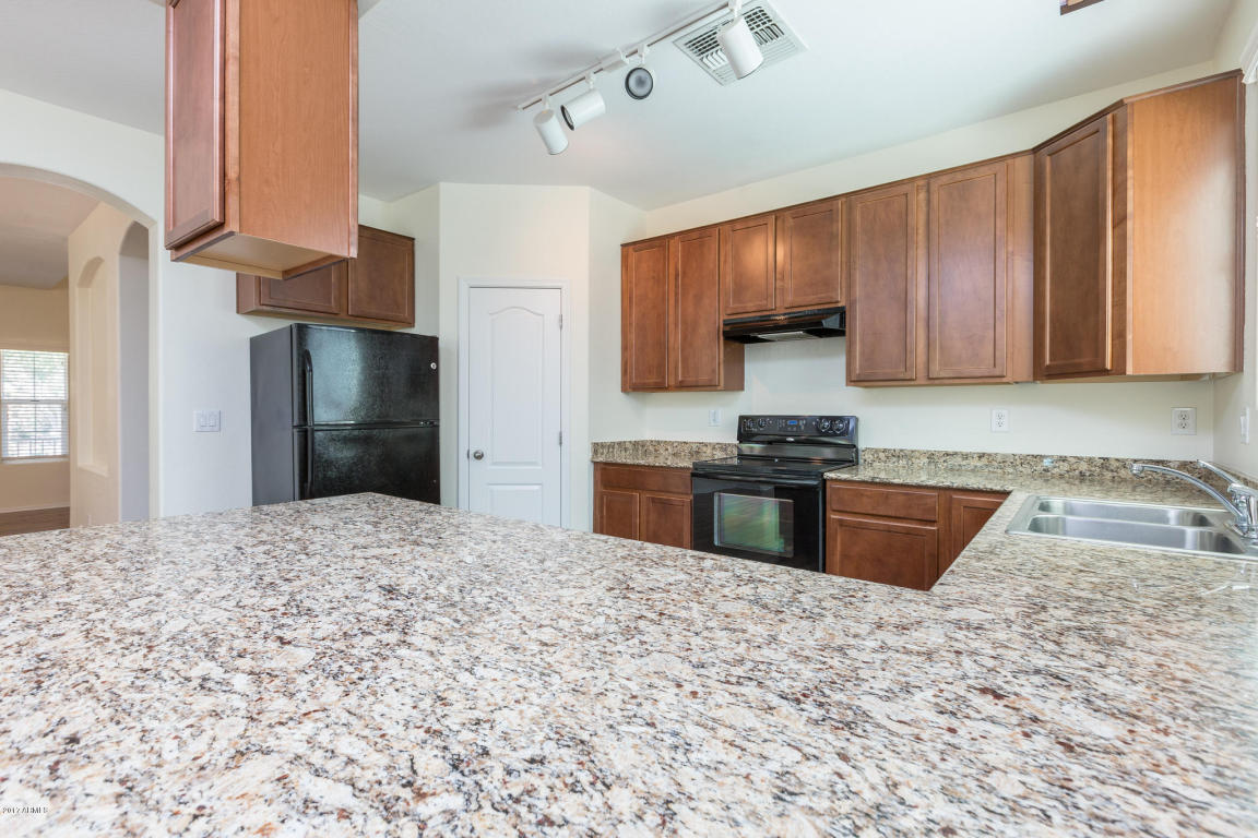 2209 E Pecan Rd, Phoenix, AZ 85040 photo 8