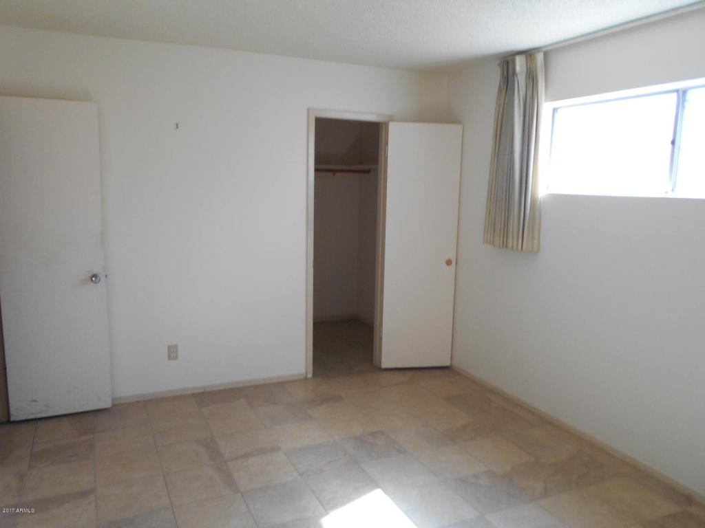 2333 E School Dr, Phoenix, AZ 85040 photo 18