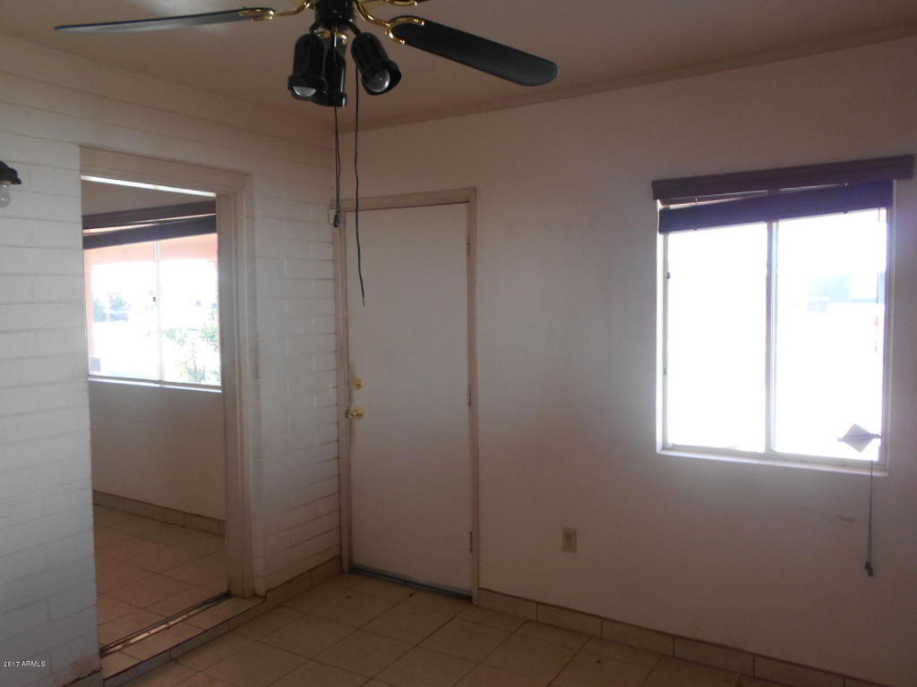 2333 E School Dr, Phoenix, AZ 85040 photo 13