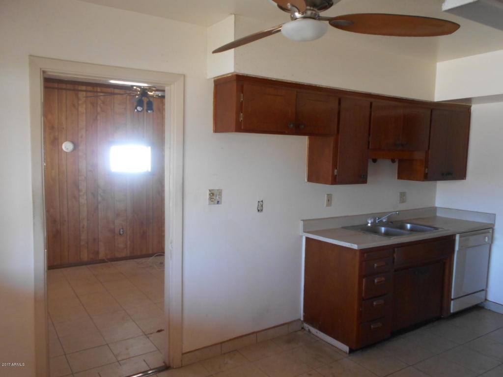2333 E School Dr, Phoenix, AZ 85040 photo 11