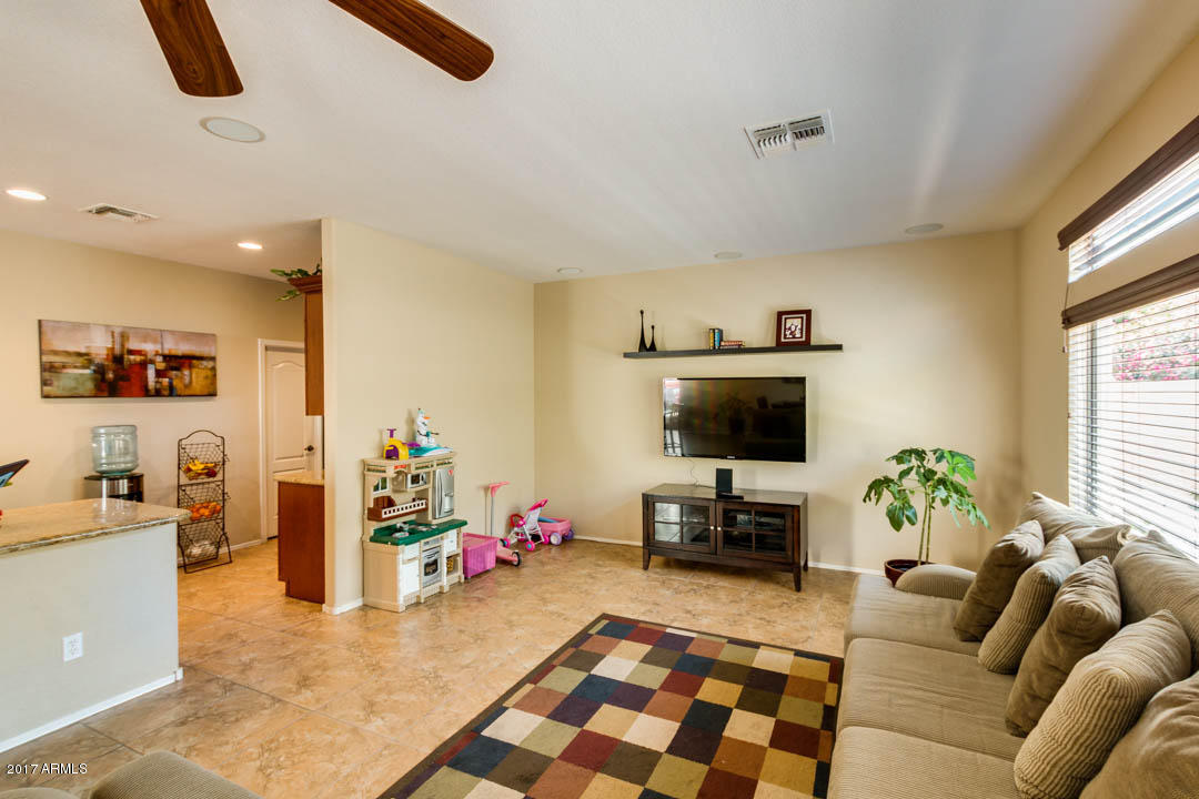 1821 E Pollack St, Phoenix, AZ 85042 photo 8