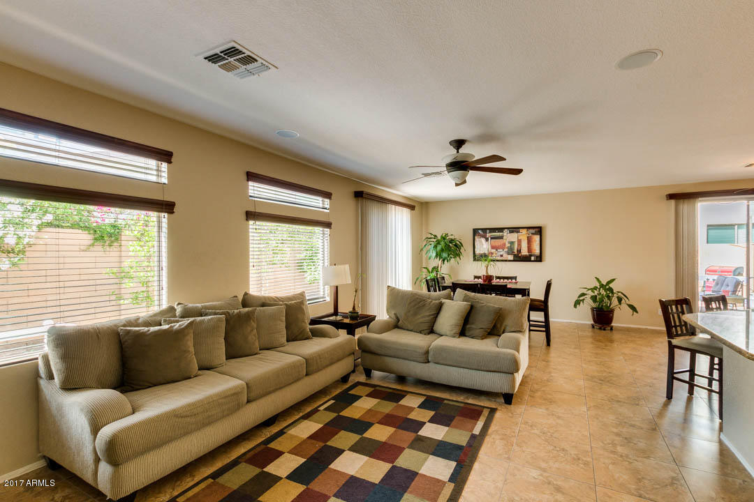 1821 E Pollack St, Phoenix, AZ 85042 photo 9