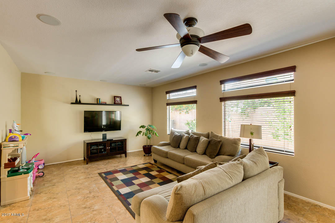 1821 E Pollack St, Phoenix, AZ 85042 photo 7