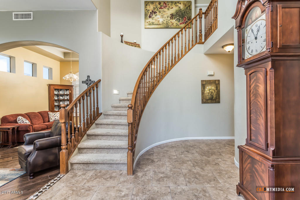 259 S Colonia Ct, Gilbert, AZ 85296 photo 4