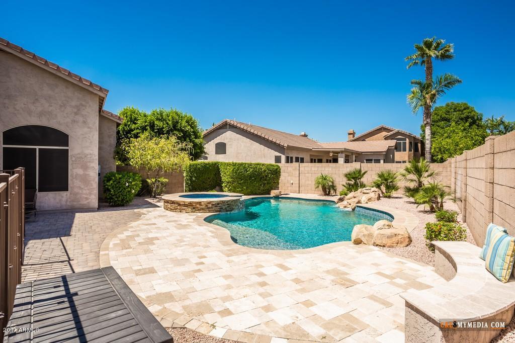 259 S Colonia Ct, Gilbert, AZ 85296 photo 32