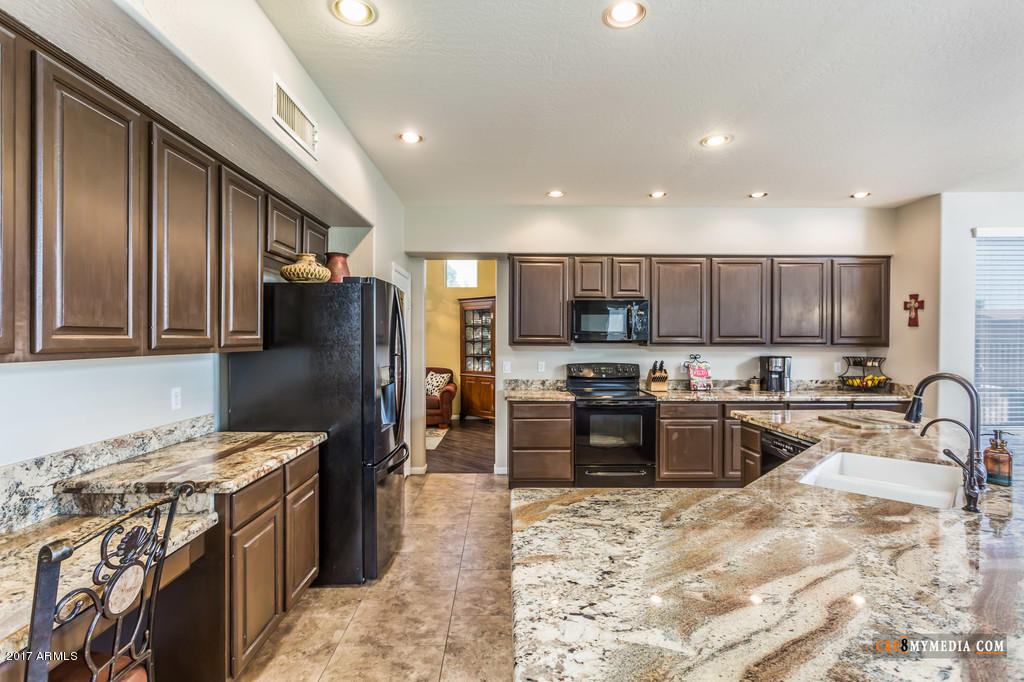 259 S Colonia Ct, Gilbert, AZ 85296 photo 10