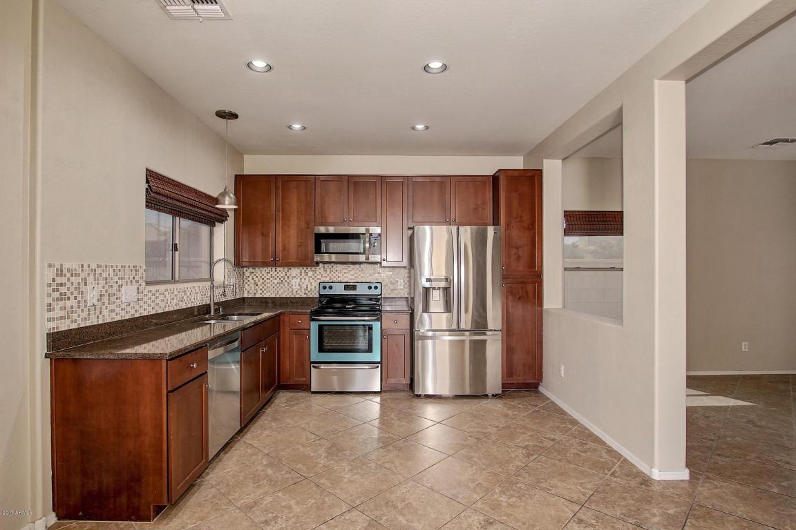 1137 E Hampton Ln, Gilbert, AZ 85295 photo 2