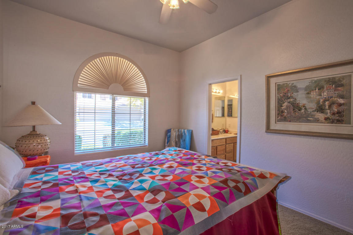 4509 E Robin Ln, Phoenix, AZ 85050 photo 5