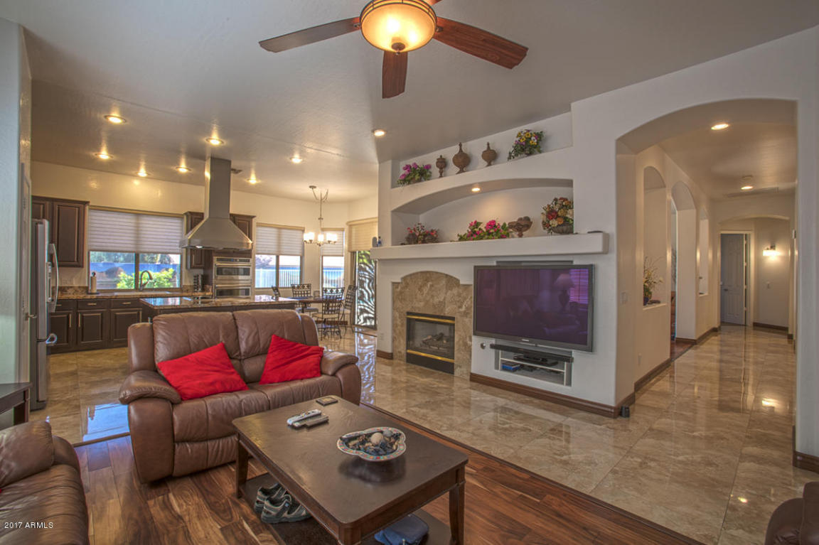 4509 E Robin Ln, Phoenix, AZ 85050 photo 8