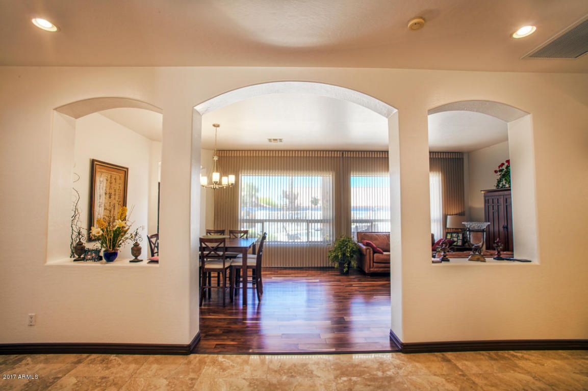 4509 E Robin Ln, Phoenix, AZ 85050 photo 11