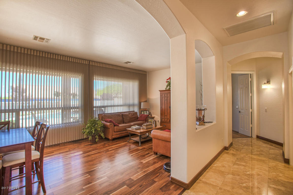 4509 E Robin Ln, Phoenix, AZ 85050 photo 13
