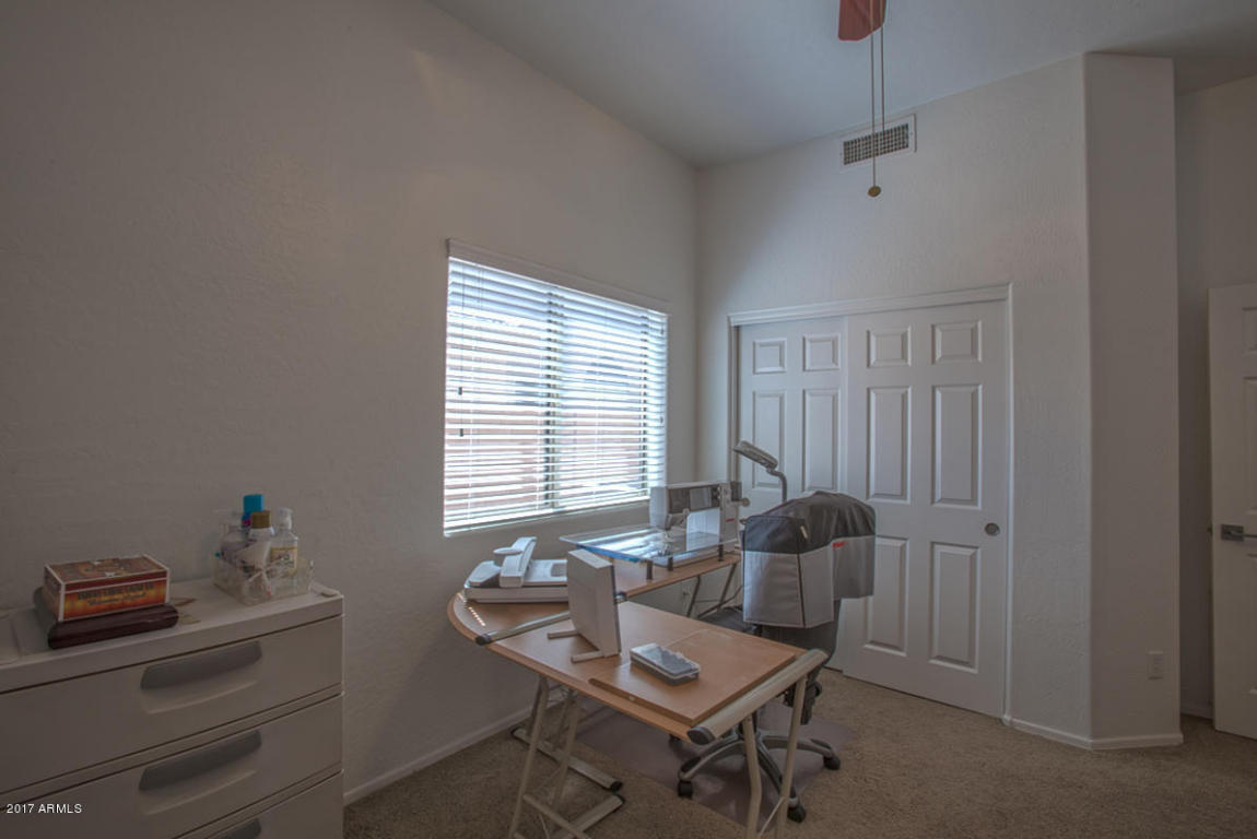 4509 E Robin Ln, Phoenix, AZ 85050 photo 4