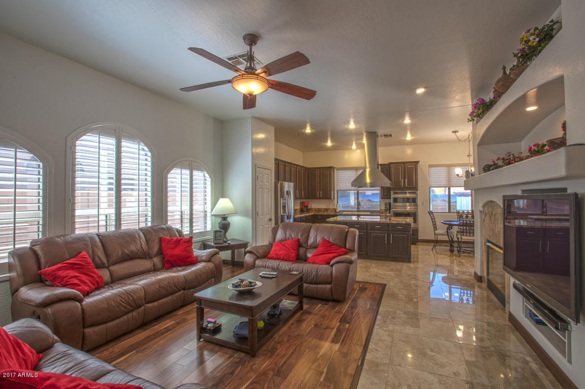 4509 E Robin Ln, Phoenix, AZ 85050 photo 9