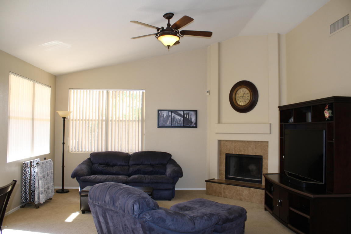 2243 E Robin Ln, Phoenix, AZ 85024 photo 4
