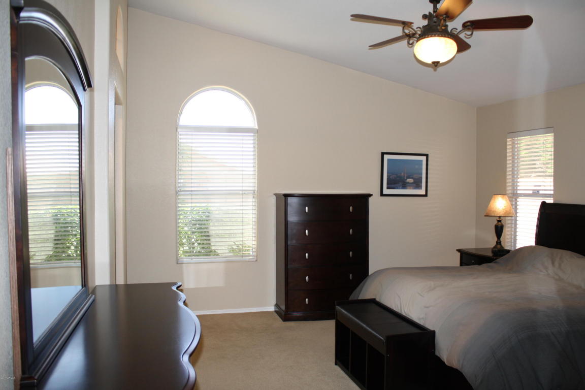2243 E Robin Ln, Phoenix, AZ 85024 photo 10