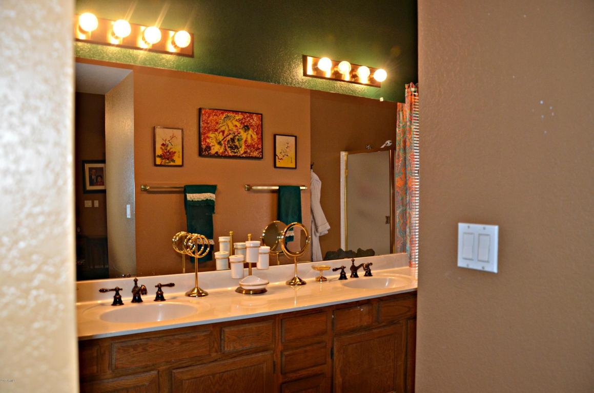2257 E Pelican Ct, Gilbert, AZ 85234 photo 9