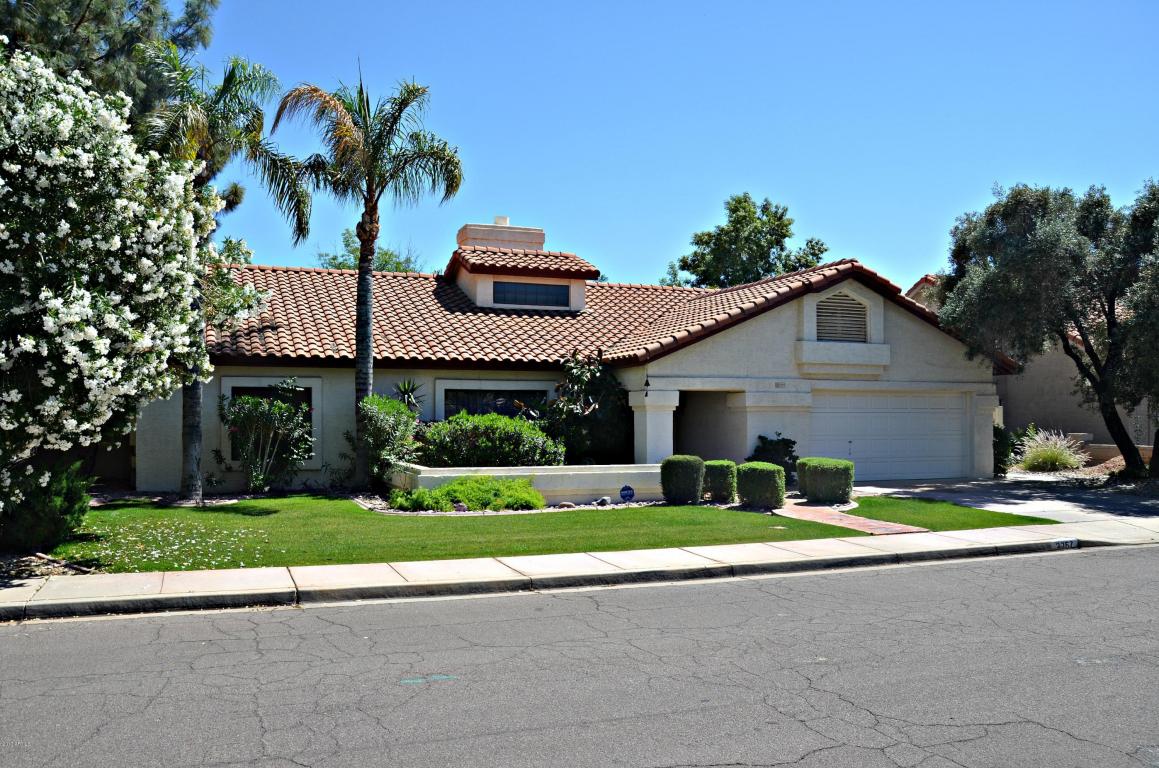2257 E Pelican Ct, Gilbert, AZ 85234 photo 1