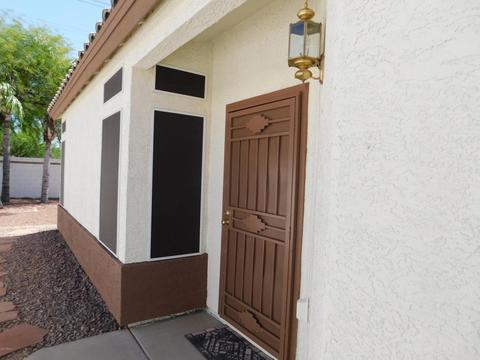 1027 E Brentrup Dr, Tempe, AZ 85283 photo 3