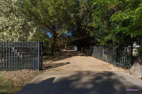 3844 E Vineyard Rd, Phoenix, AZ 85042 photo 3