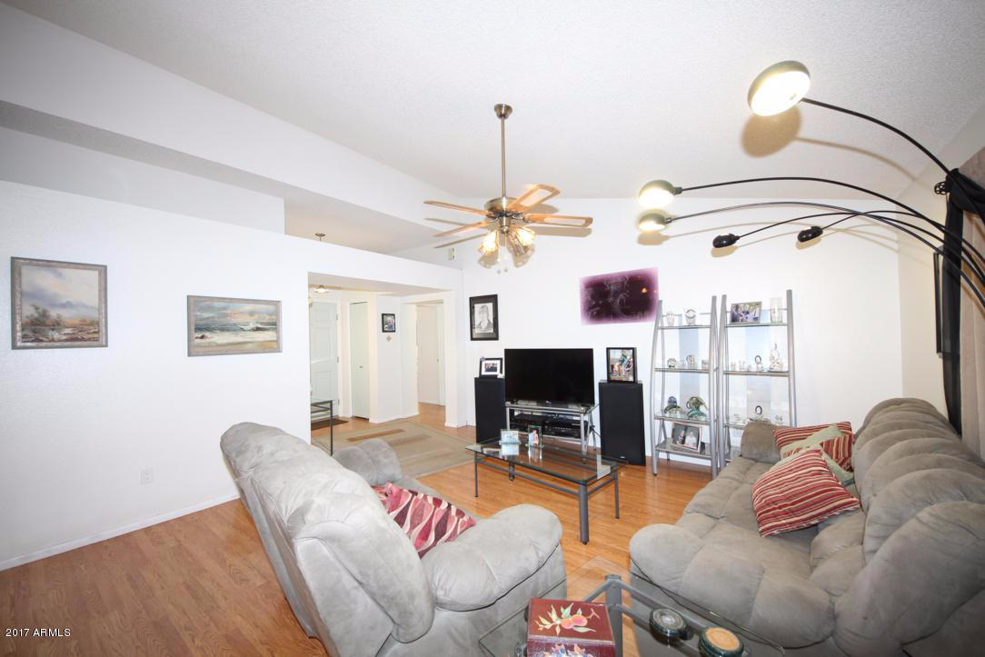 6537 E Ivy St, Mesa, AZ 85205 photo 2