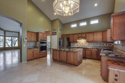 1065 E Oakland Ct, Gilbert, AZ 85295 photo 12