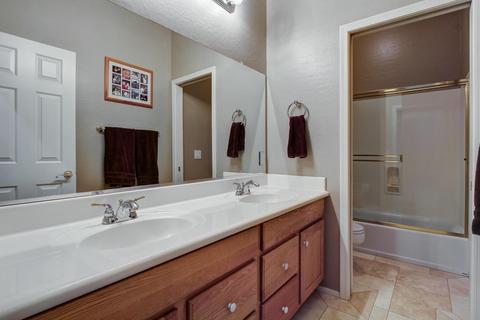 1065 E Oakland Ct, Gilbert, AZ 85295 photo 22