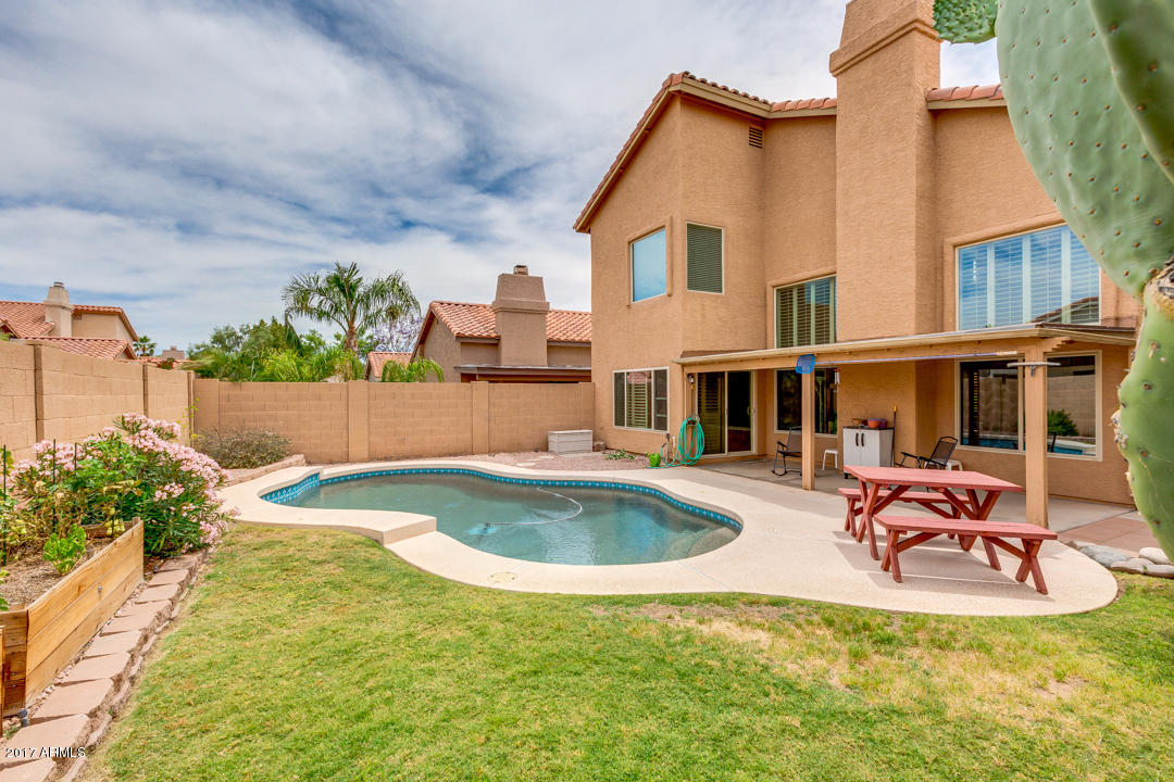 4330 E Badger Way, Phoenix, AZ 85044 photo 2
