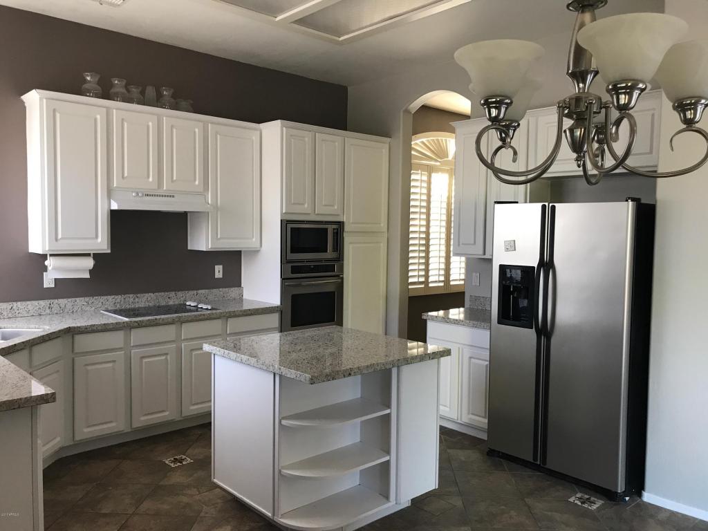 2523 Estrella St, Gilbert, AZ 85296 photo 2