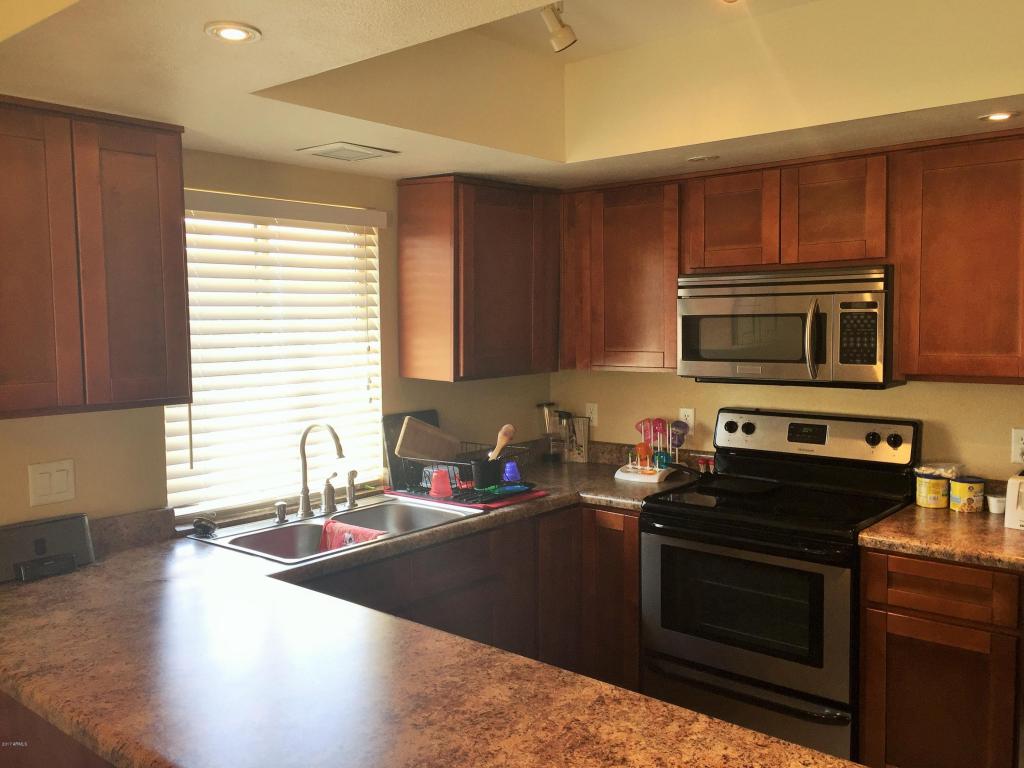 7619 W Wolf St, Phoenix, AZ 85033 photo 8