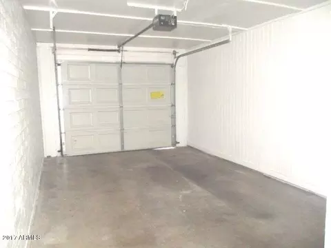 808 E Dobbins Rd, Phoenix, AZ 85042 photo 9